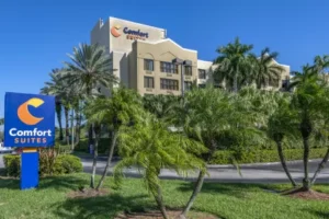 hotels near Mia Aesthetics Miami