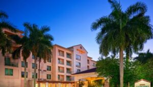 hotels near Hard Rock Stadium