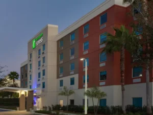 hotels near Hard Rock Stadium